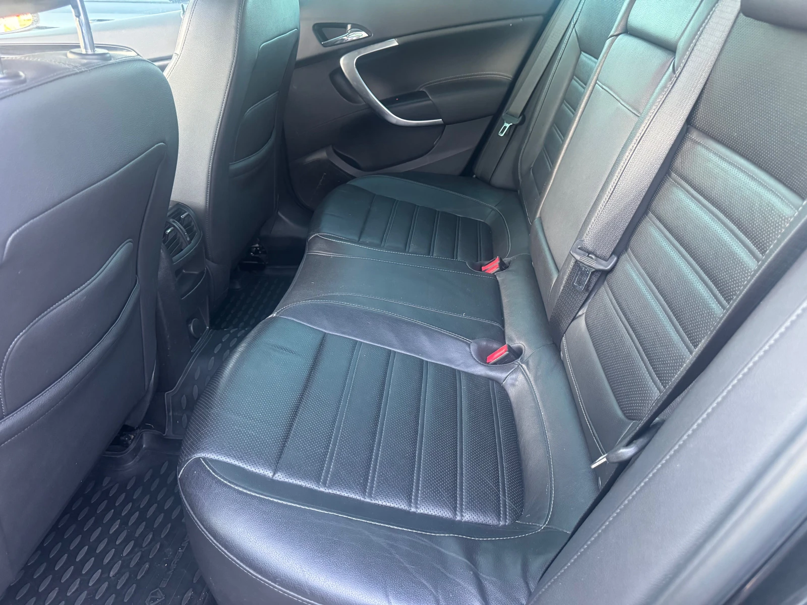 Opel Insignia, снимка 14 - Автомобили и джипове - 56132198