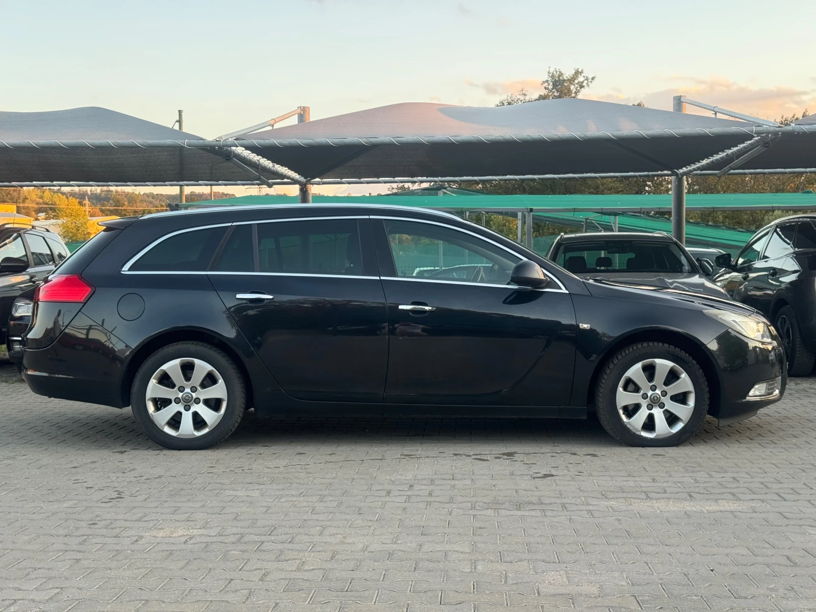 Opel Insignia, снимка 8 - Автомобили и джипове - 56132198