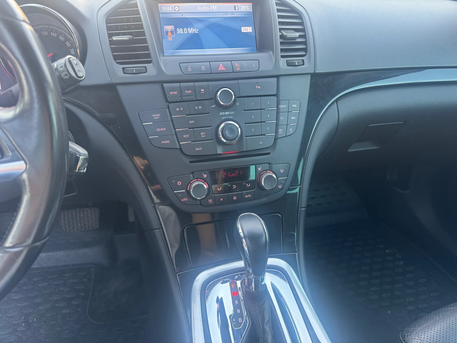 Opel Insignia, снимка 10 - Автомобили и джипове - 56132198