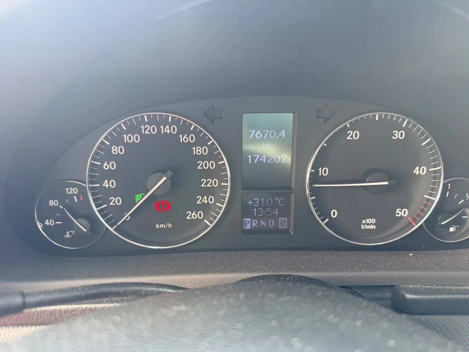 Mercedes-Benz C 220