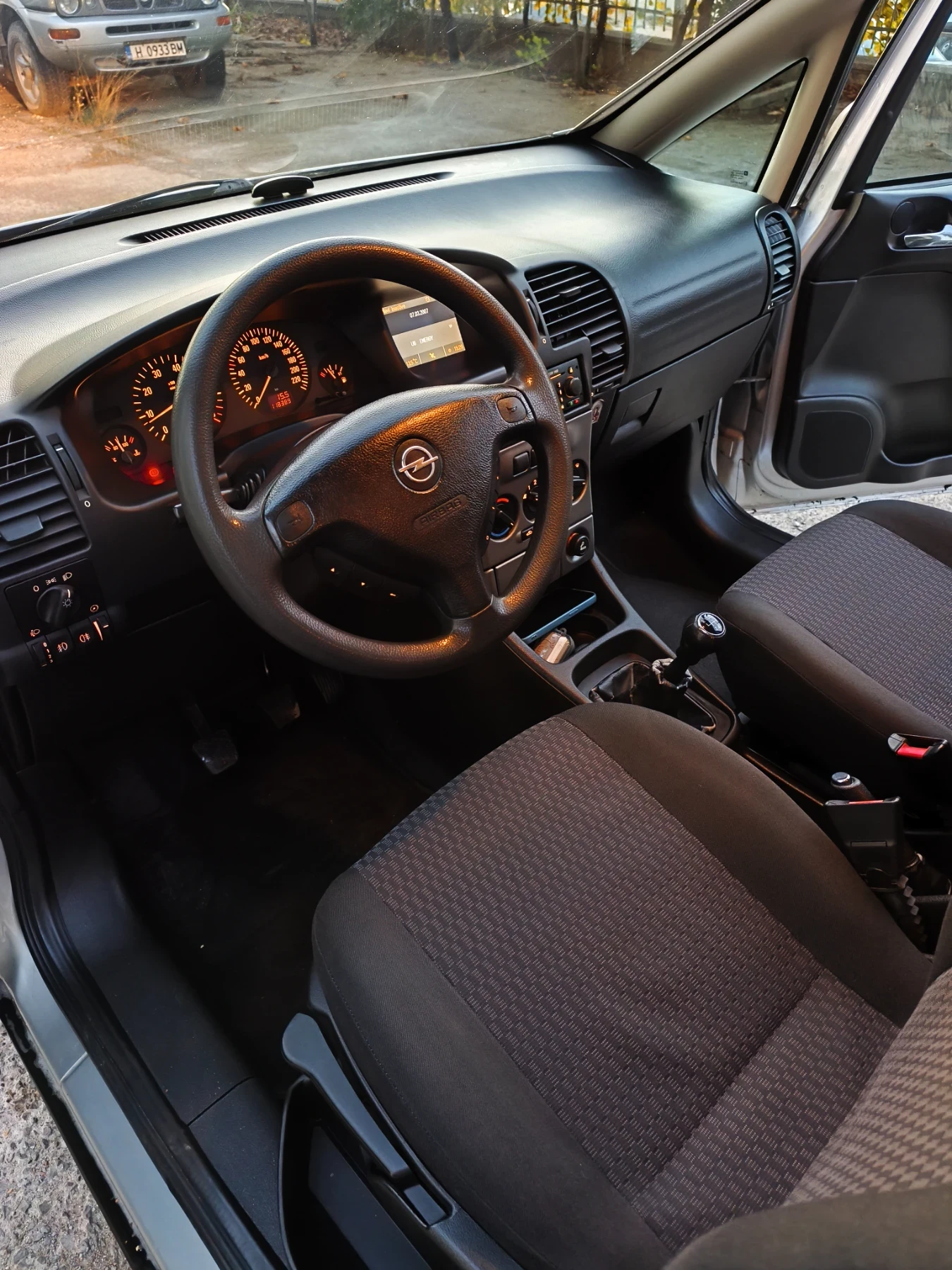 Opel Zafira 1.6i, снимка 7 - Автомобили и джипове - 56732336