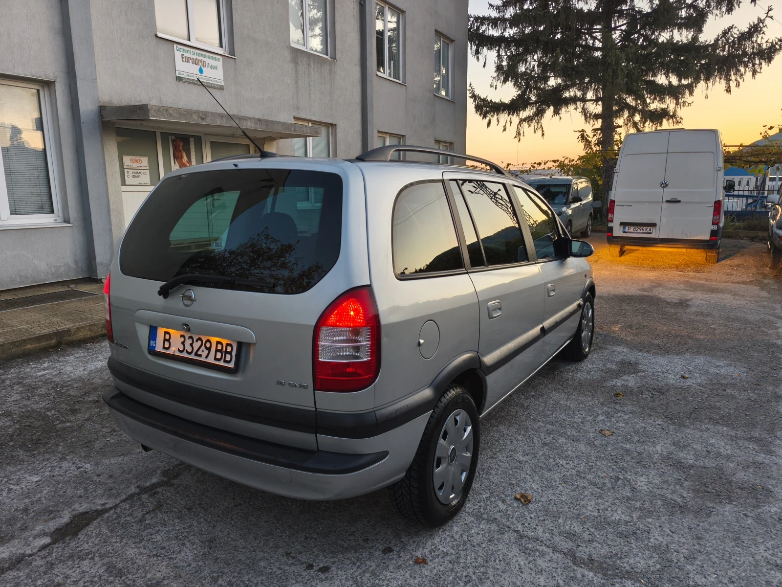 Opel Zafira 1.6i, снимка 4 - Автомобили и джипове - 56732336