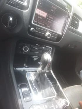 VW Touareg 3, 0TDI сервизни док.Намален от 40000лв, снимка 15