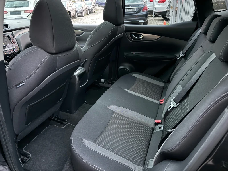 Nissan Qashqai 1.2 N-Connect, снимка 12 - Автомобили и джипове - 47965708