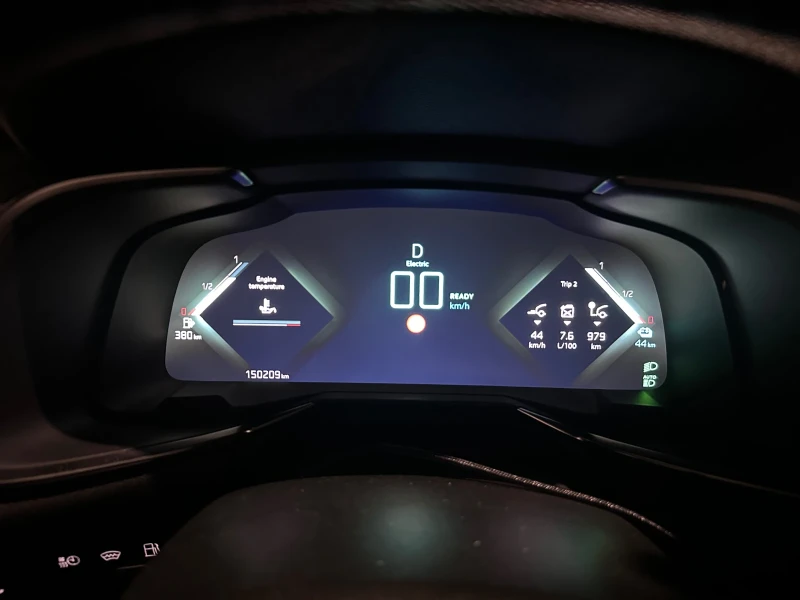 DS DS 7 Crossback E-tence 300HP, 4WD, кожа, панорама, перфектна!, снимка 9 - Автомобили и джипове - 52598068