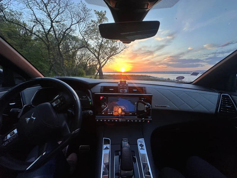 DS DS 7 Crossback E-tence 300HP, 4WD, кожа, панорама, перфектна!, снимка 8 - Автомобили и джипове - 52598068