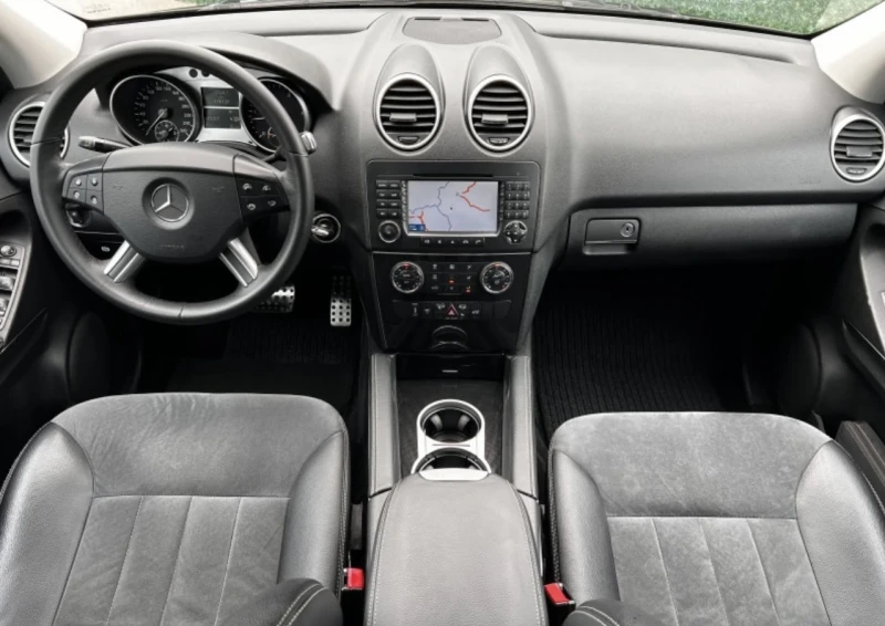 Mercedes-Benz ML 320, снимка 12 - Автомобили и джипове - 52060639