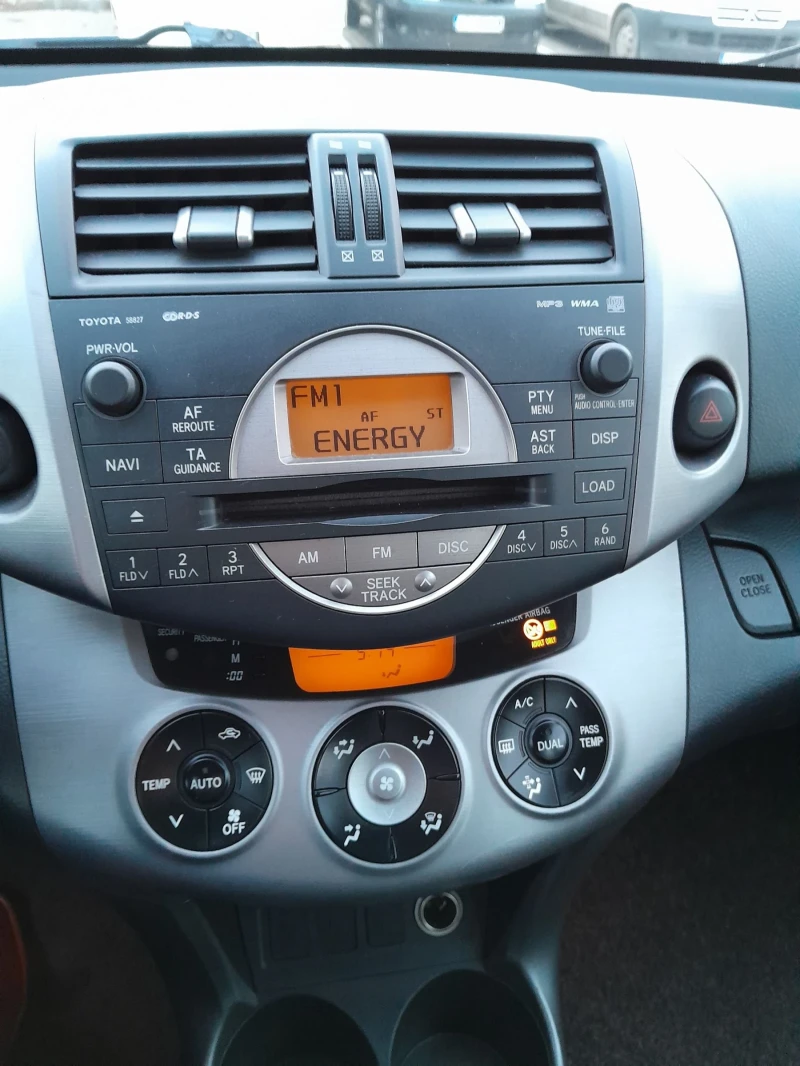 Toyota Rav4 D4D 2.2 136, снимка 6 - Автомобили и джипове - 53540646