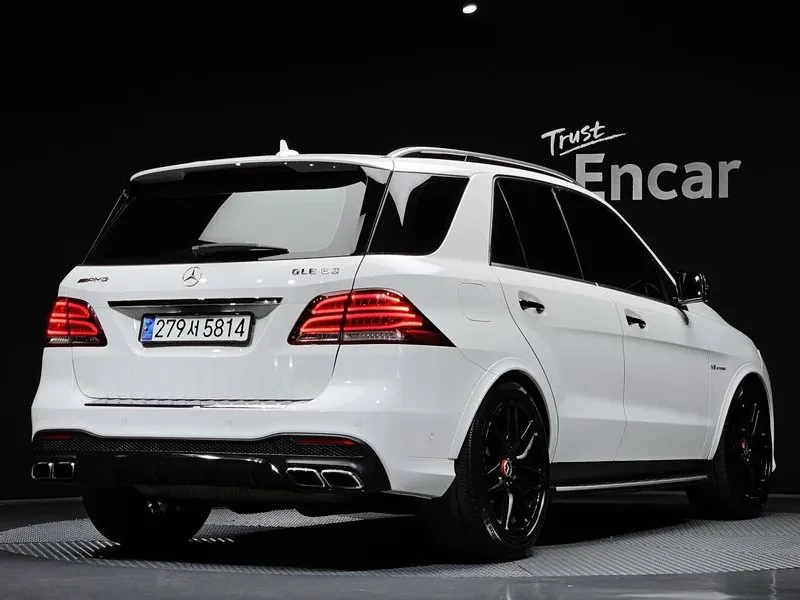Mercedes-Benz GLE AMG 4MATIC, снимка 2 - Автомобили и джипове - 55562870