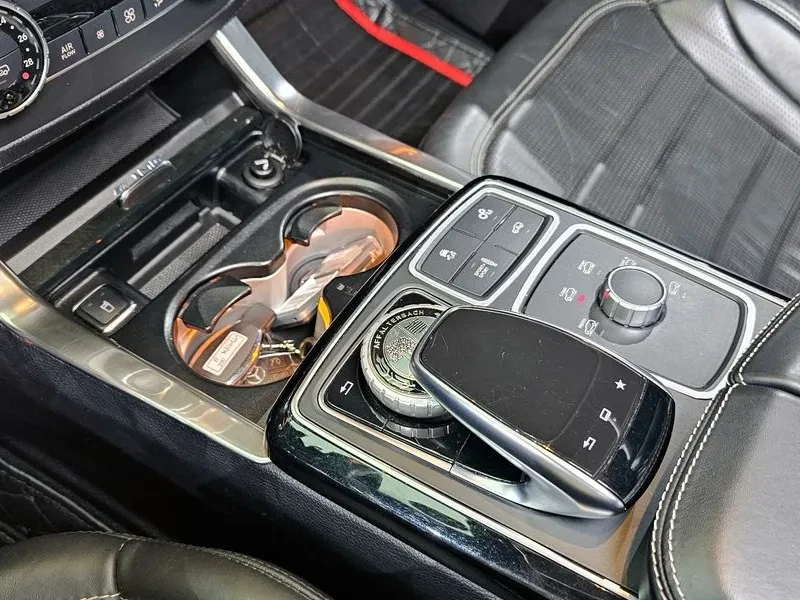Mercedes-Benz GLE AMG 4MATIC, снимка 16 - Автомобили и джипове - 55562870