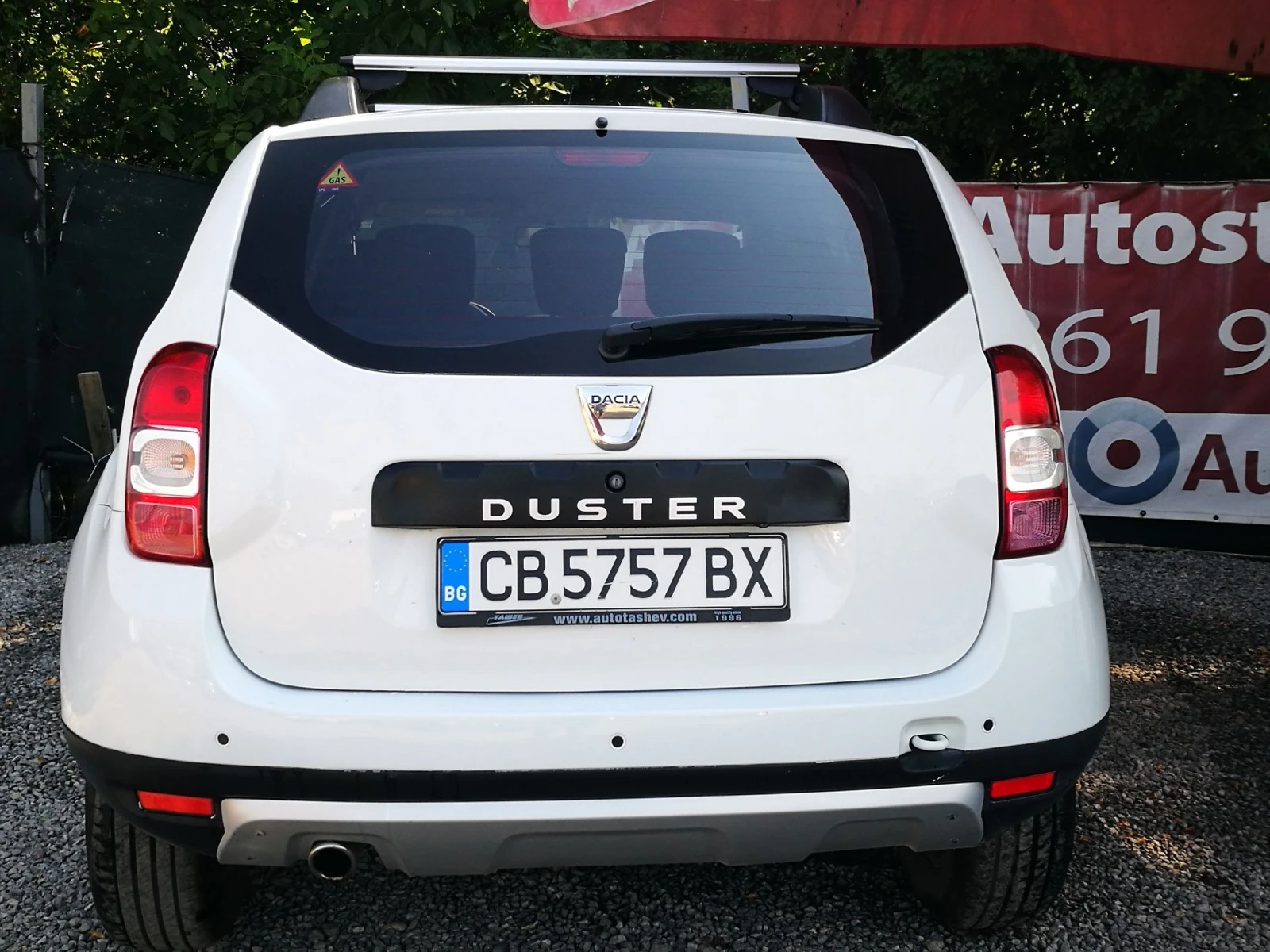 Dacia Duster 1.6i 4x4 LPG - изображение 5