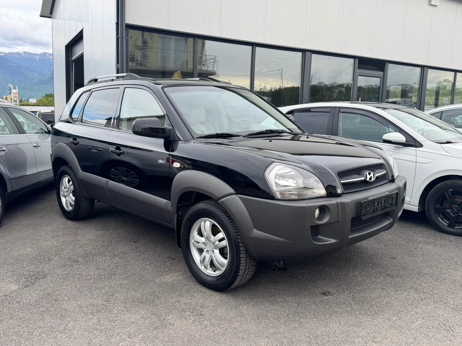 Hyundai Tucson 2.0i GAZ 4x4 EXCLUSIVE  - изображение 3