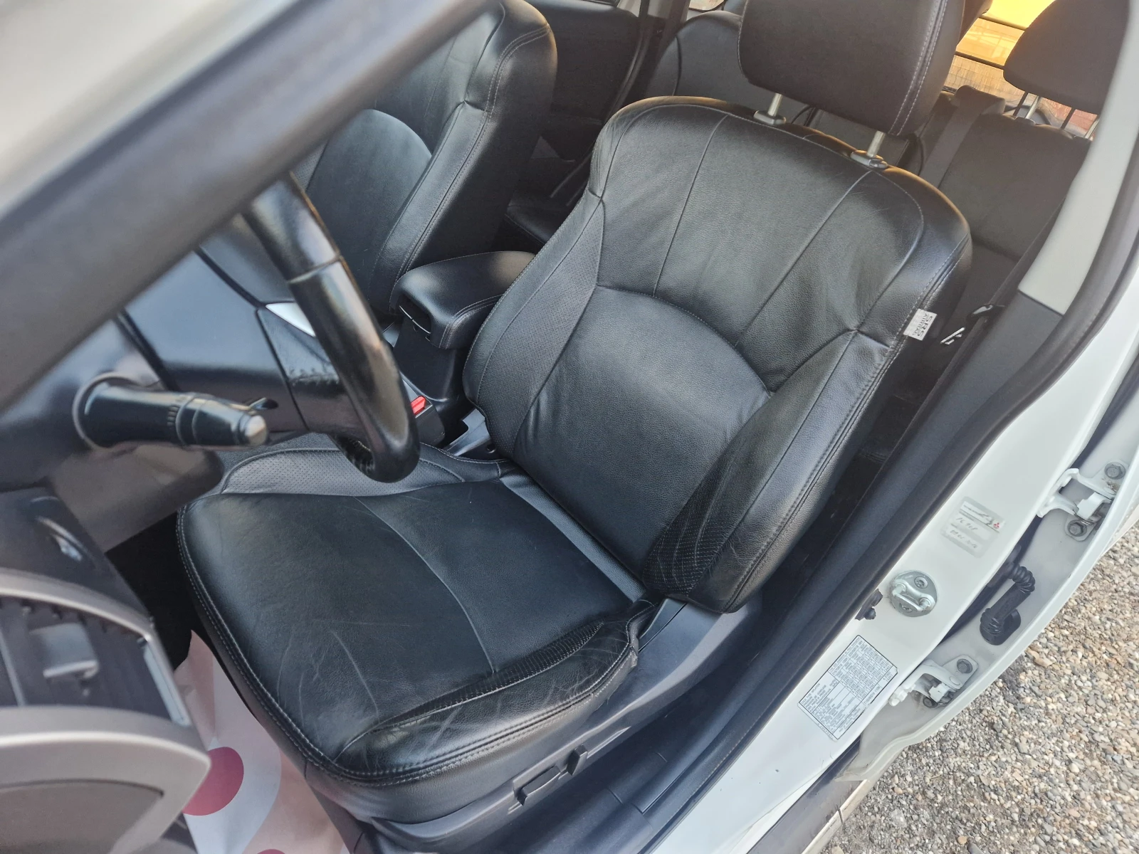 Mitsubishi Outlander 2.2DI-D 4x4 INSTYLE 6+ 1 - изображение 9