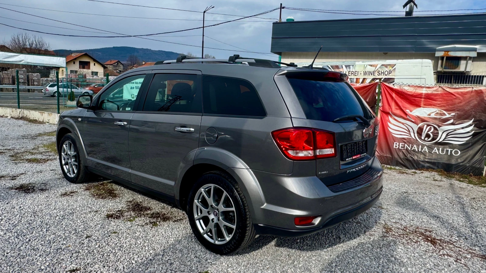 Fiat Freemont 4х4 Автоматик колата е на реални километри със сер, снимка 5 - Автомобили и джипове - 54043936