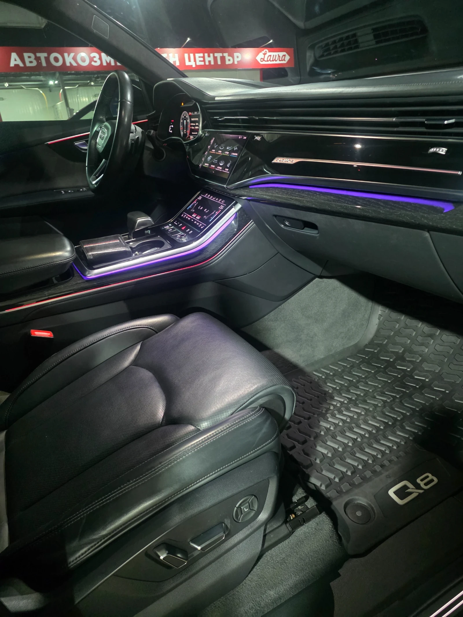 Audi Q8 3.0 mild hybrid масаж, вакуум, хед ъп, matrix, , снимка 16 - Автомобили и джипове - 54231566