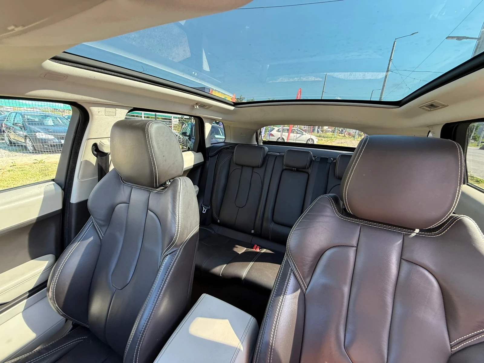 Land Rover Range Rover Evoque 2.2 TD4 Панорама , снимка 14 - Автомобили и джипове - 54916502