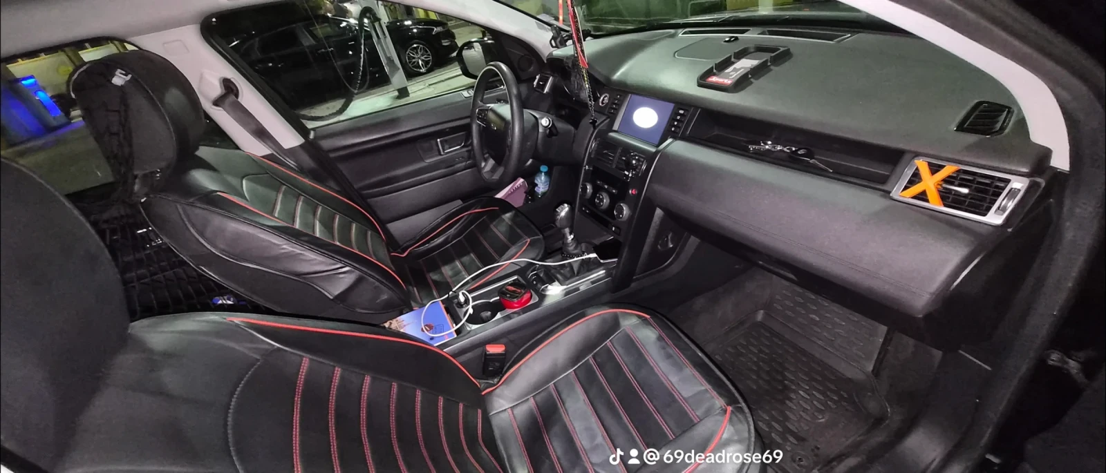 Land Rover Discovery Sport, снимка 15 - Автомобили и джипове - 55102518