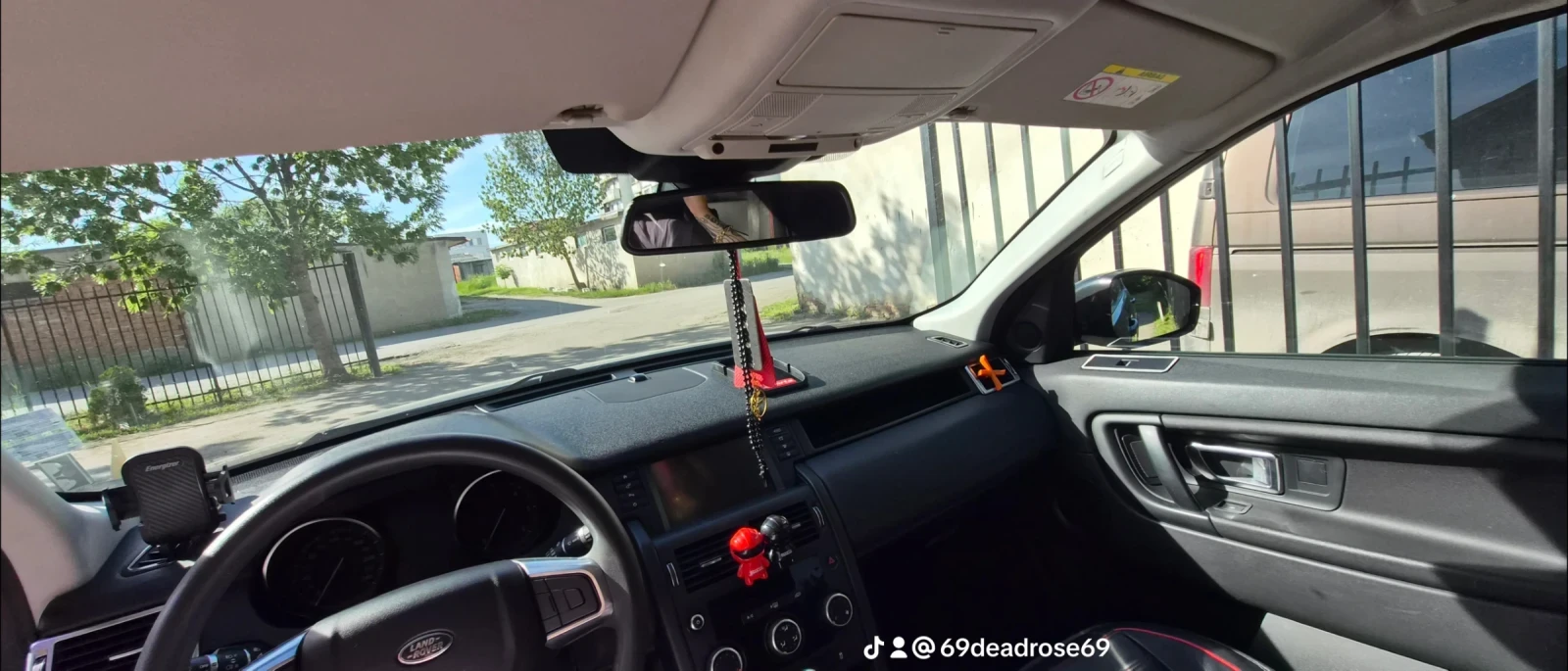 Land Rover Discovery Sport, снимка 9 - Автомобили и джипове - 55102518
