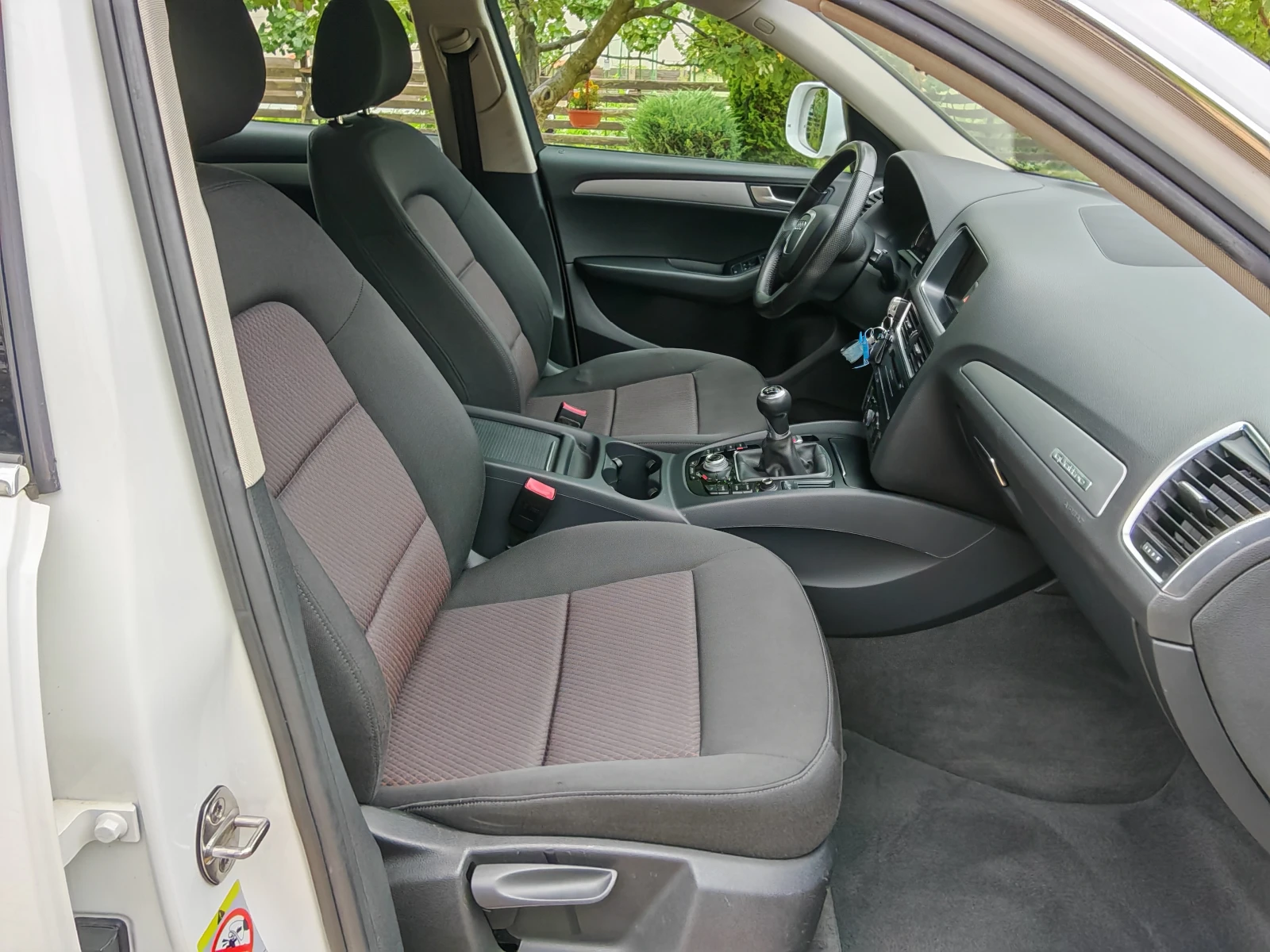 Audi Q5 2.0TDI-QUATTRO, снимка 9 - Автомобили и джипове - 55405217