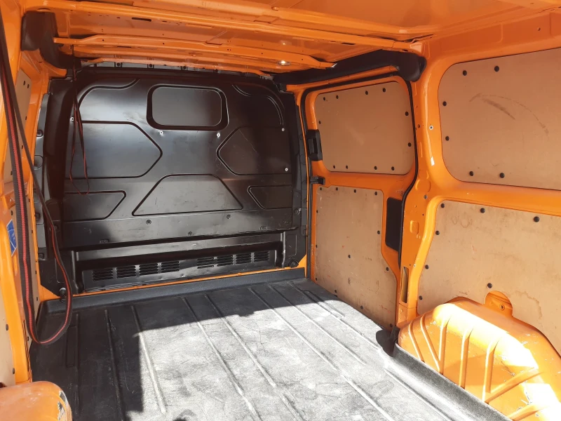 Ford Transit Custom, снимка 14 - Бусове и автобуси - 49207801