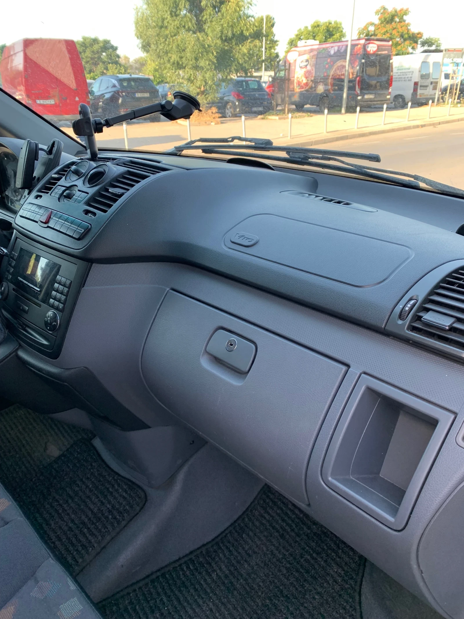 Mercedes-Benz Vito Товаропътническите 6 места -3.0 CDI - изображение 10