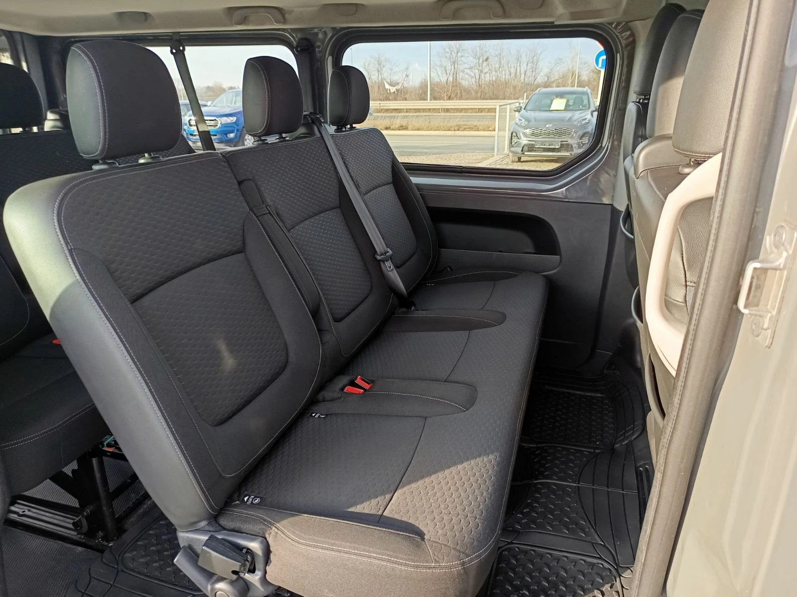Opel Vivaro 1.6CDTI/125�.�./ 8+ 1(�����) | Mobile.bg � ����������� 11