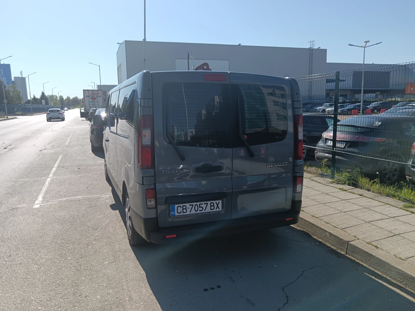 Renault Trafic 1.6 DCI, снимка 3 - Бусове и автобуси - 54573288