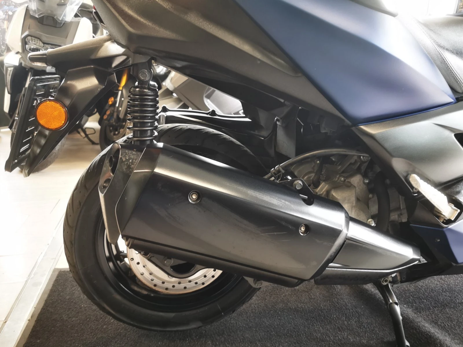 Yamaha X-max 300i ABS/TC/LED 04.2018г., снимка 5 - Мотоциклети и мототехника - 54037398