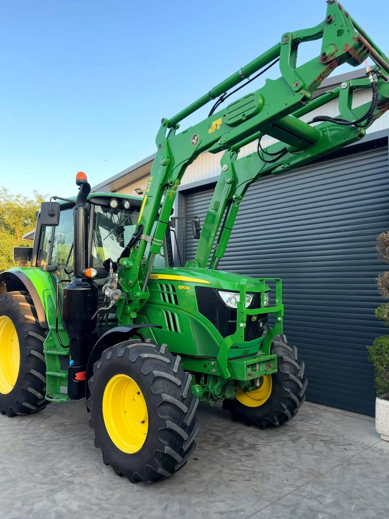 Трактор John Deere 6110M 4600мч. 100% реален