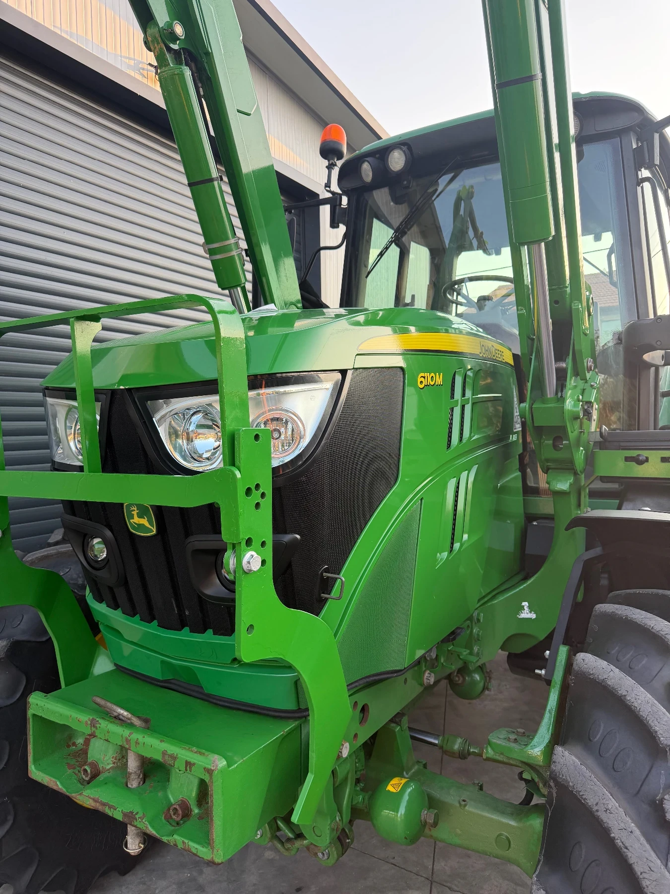 Трактор John Deere 6110M 4600мч. 100% реален, снимка 9 - Селскостопанска техника - 55791543