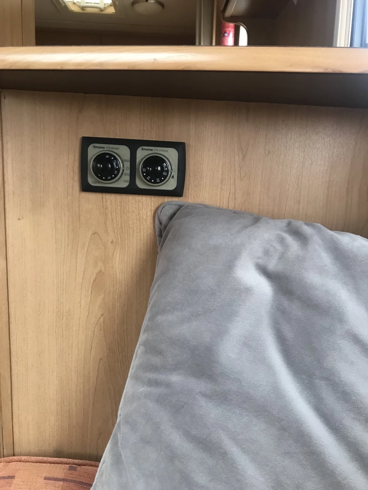 �������� Lunar Quasar | Mobile.bg � ����������� 12