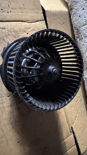        a Citroen C3 - G2049895  / 665878C