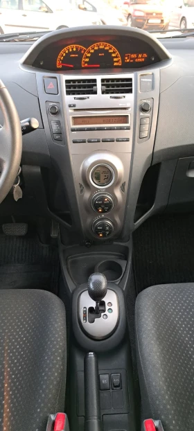 Toyota Yaris Avtomat 1.3 | Mobile.bg    12