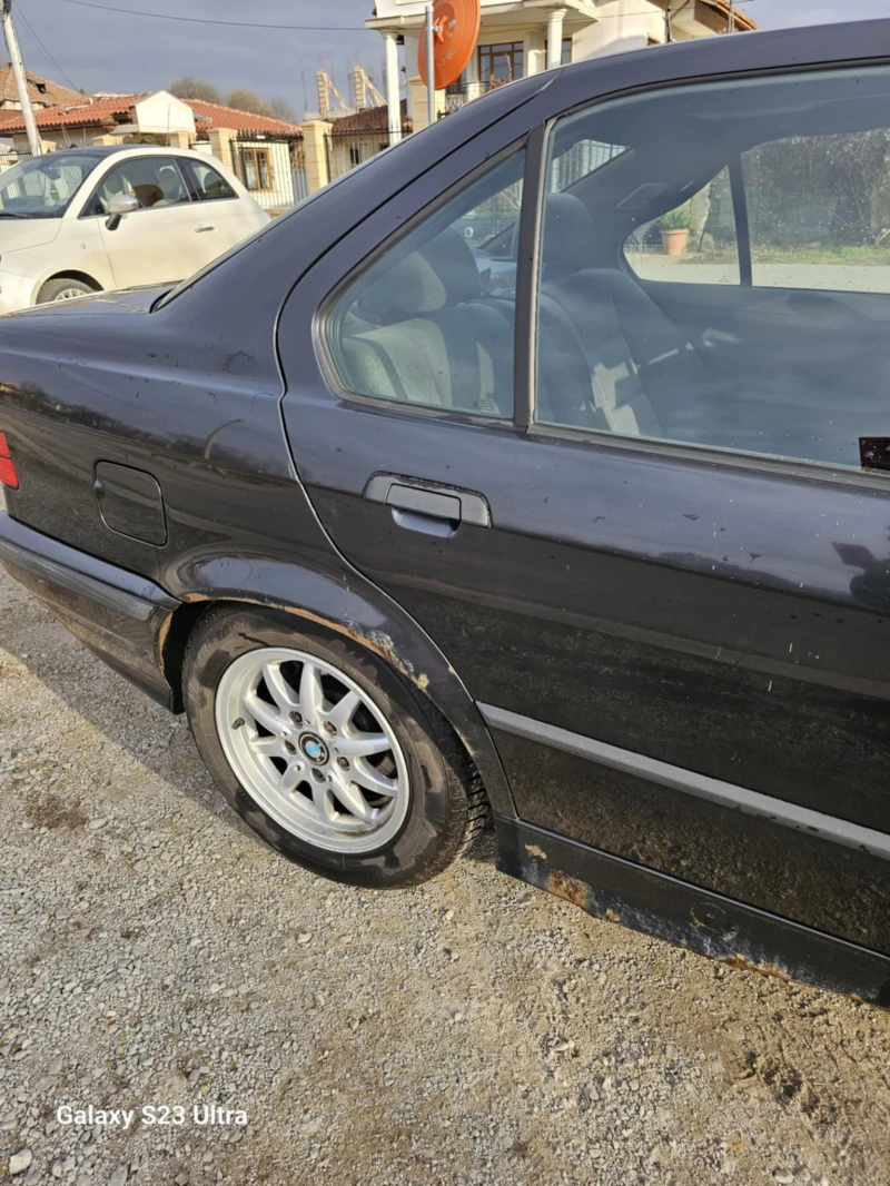 BMW 318 318 IS, снимка 5 - Автомобили и джипове - 49277954