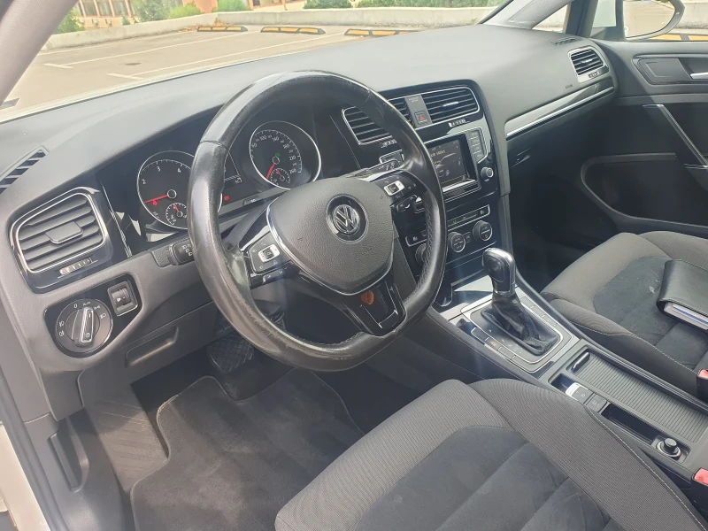 VW Golf 1.6, снимка 11 - Автомобили и джипове - 52621515
