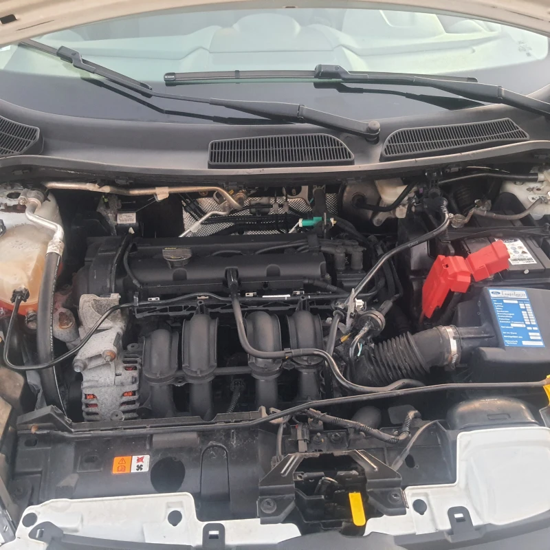 Ford Fiesta 1.25i, снимка 13 - Автомобили и джипове - 52257212