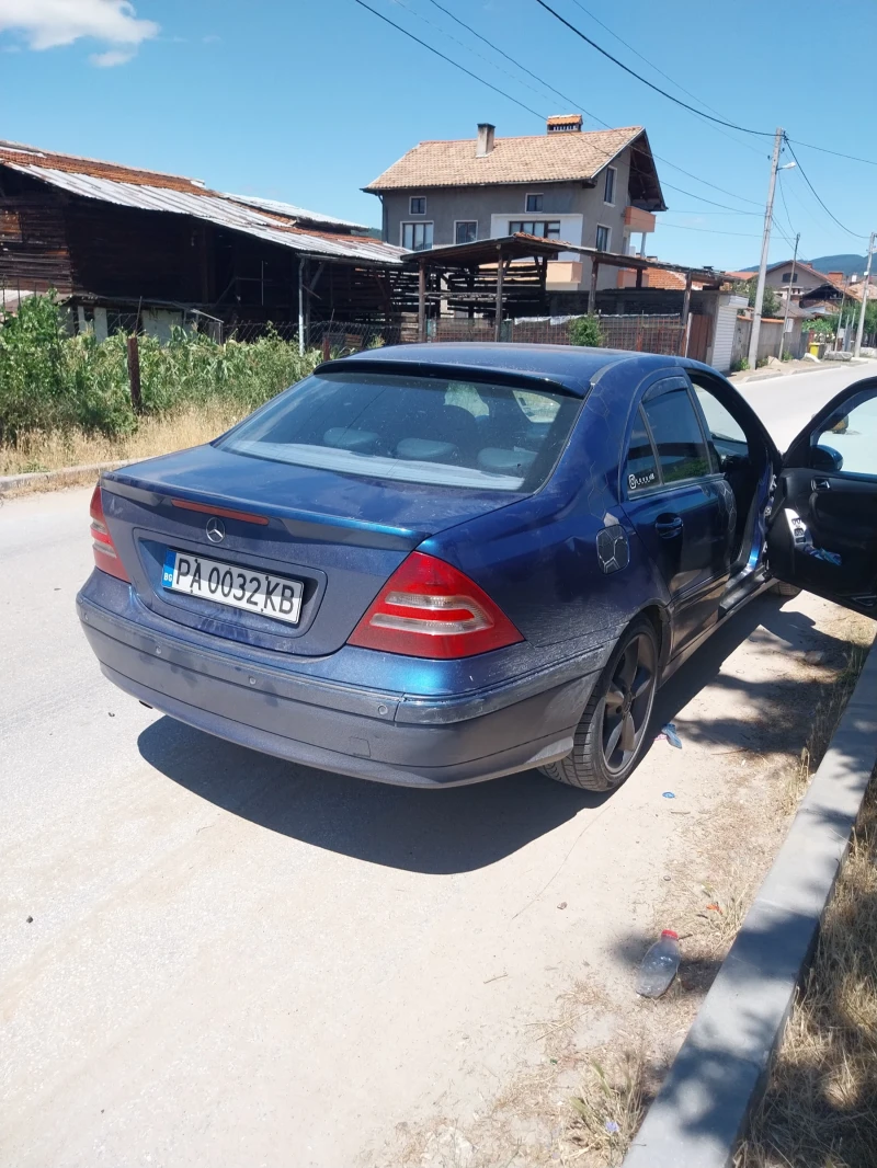 Mercedes-Benz C 220, снимка 5 - Автомобили и джипове - 52603355