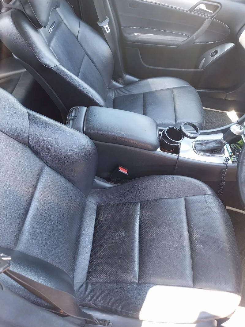 Mercedes-Benz C 220, снимка 10 - Автомобили и джипове - 52603355