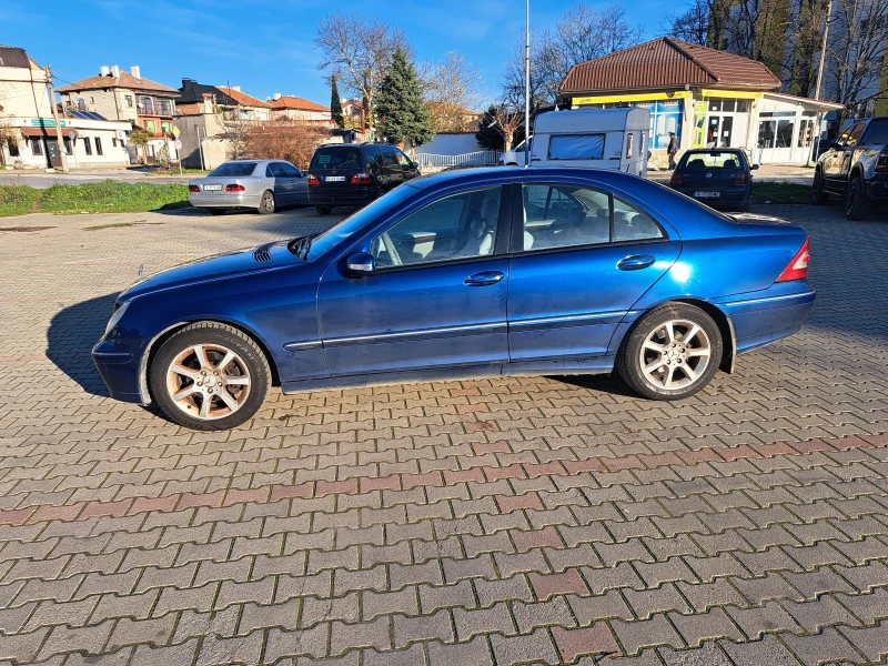 Mercedes-Benz C 200, снимка 2 - Автомобили и джипове - 52805286