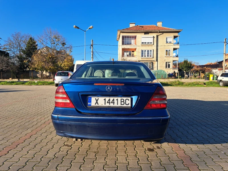 Mercedes-Benz C 200, снимка 5 - Автомобили и джипове - 52805286