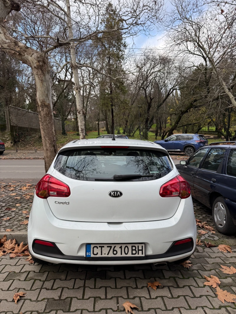 Kia Ceed 1.4, снимка 2 - Автомобили и джипове - 53328998