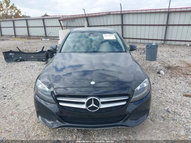 Mercedes-Benz C 300 4MATIC, снимка 12 - Автомобили и джипове - 52662455