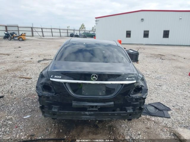 Mercedes-Benz C 300 4MATIC, снимка 16 - Автомобили и джипове - 52662455