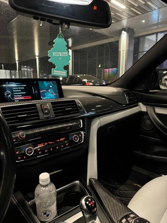 BMW M4 * 2dr Cpe * CARFAX * БЕЗ ПЪРВОНАЧАЛНА ВНОСКА - изображение 9