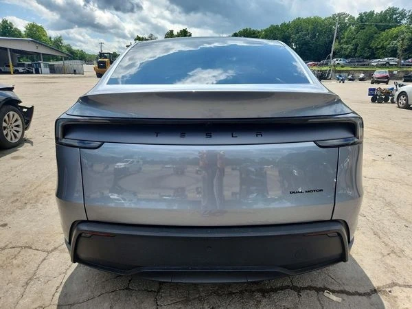 Tesla Model Y, снимка 7 - Автомобили и джипове - 56117296