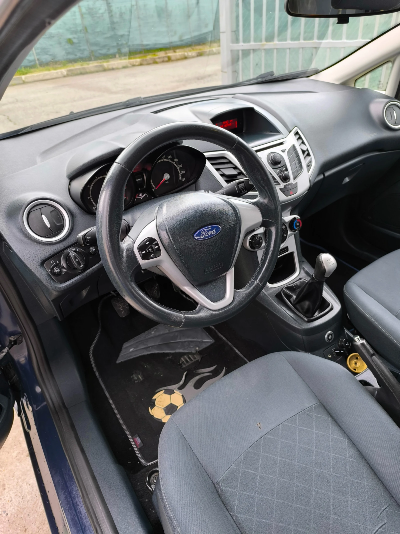 Ford Fiesta 1.4 - изображение 6