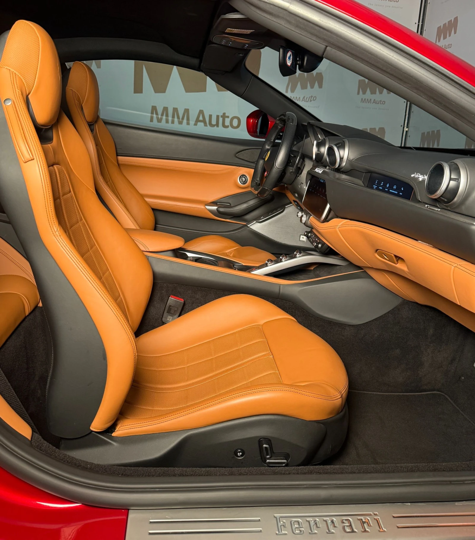 Ferrari Portofino M* Carbon* LEDS* Ventilation* PassengerDisplay - изображение 9
