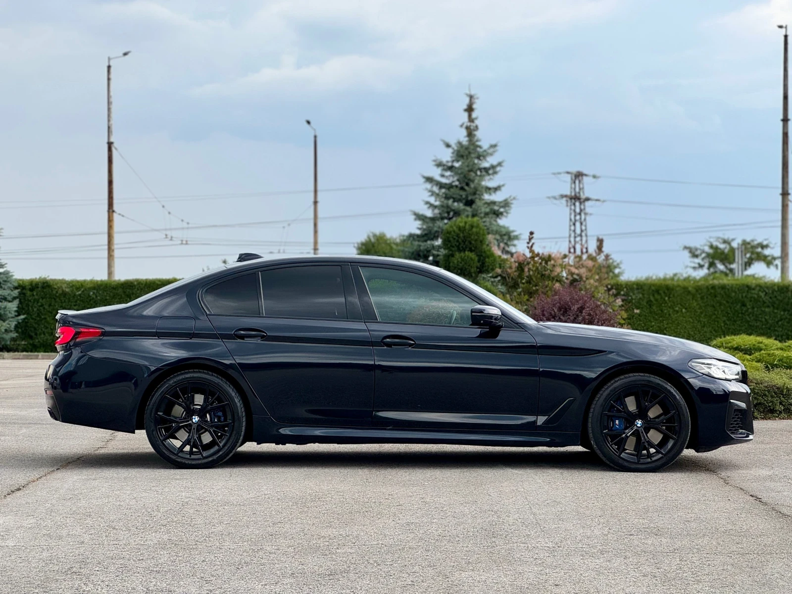 BMW 545 X-drive M-Sport shadow line  - изображение 7