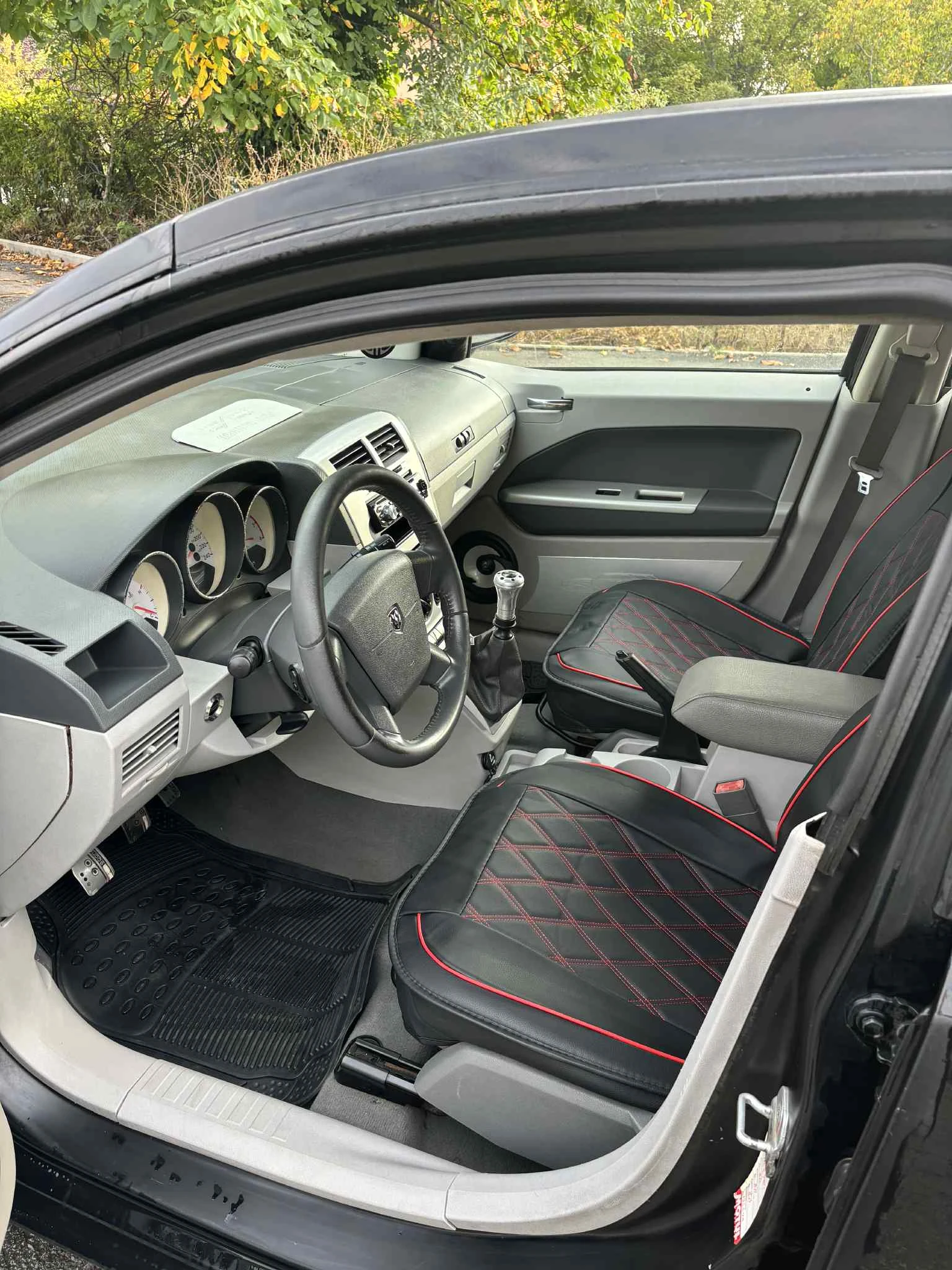 Dodge Caliber 2.0 - изображение 8