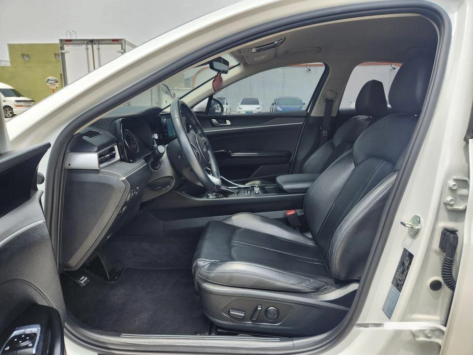 Kia K5 2.0 LPI Trandy * НАЙ-ДОБРА ЦЕНА В БЪЛГАРИЯ*  - изображение 8